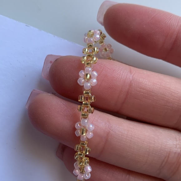 Pink and Gold Flower Beaded Bracelet - Picture 3 of 3